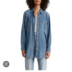 Levi’s long sleeve denim tunic. NWT